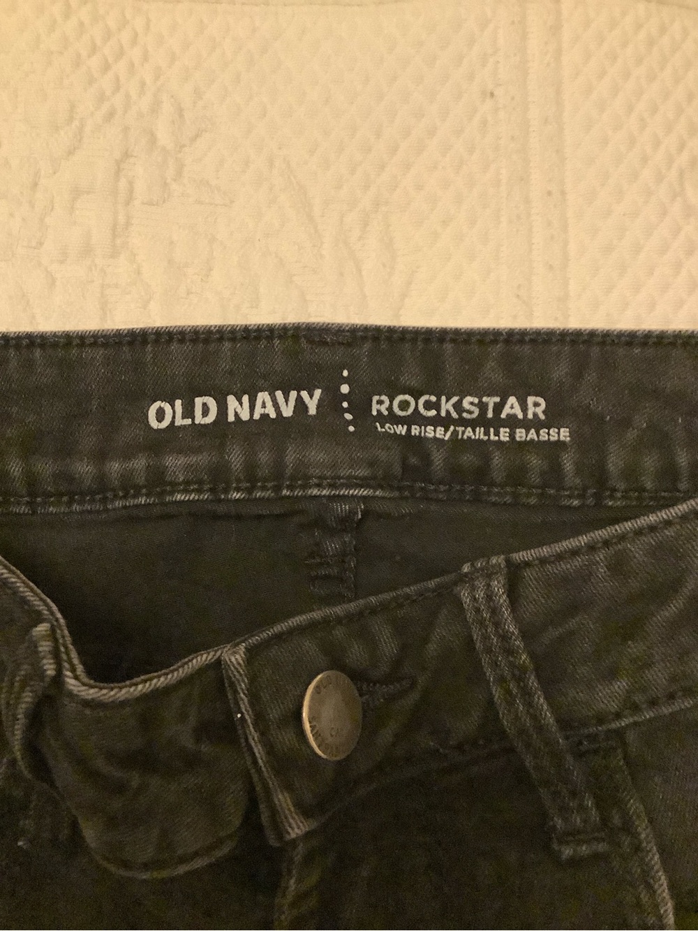 Old Navy Rockstar Low Rise Black Jeans 0 - Picture 7 of 9